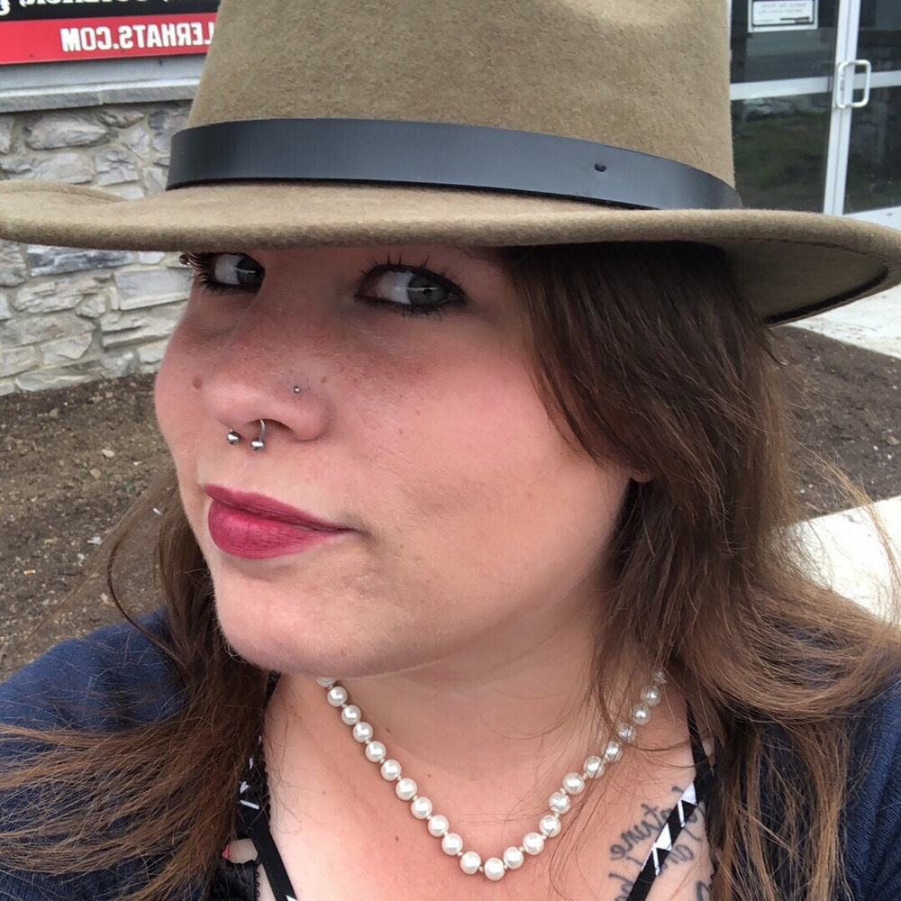 Meet your Posher, Shanae